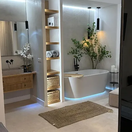 Aura Malaga